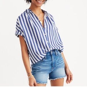 1250C Buttons Down Blue Striped Women's Top L